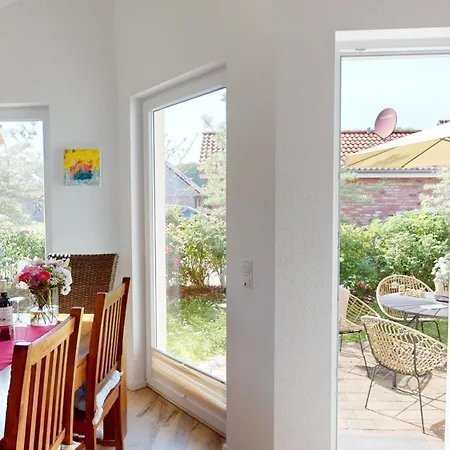 Suedstrand Haus 23 *